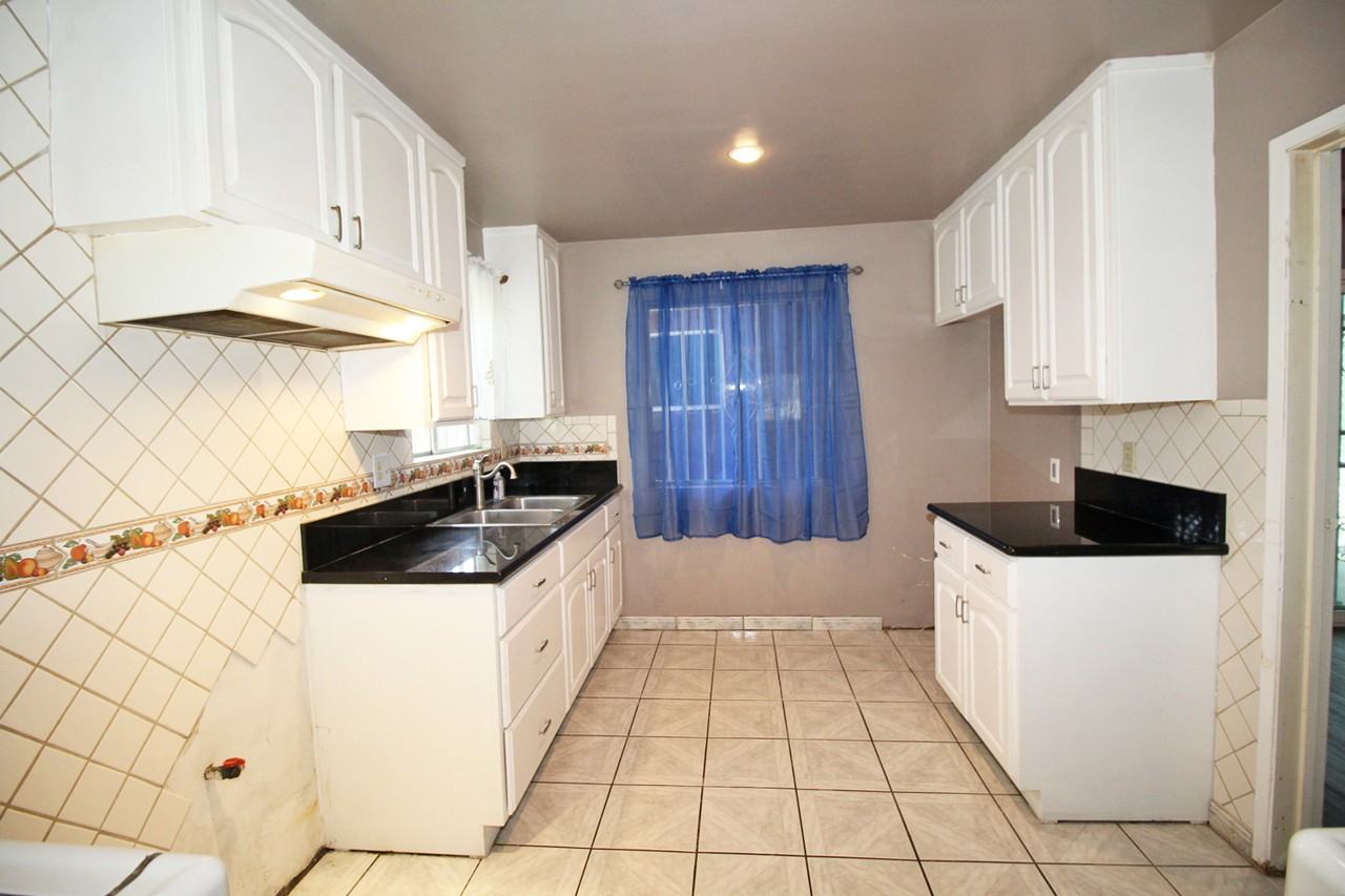 414 E 98th St #NA - Photo 6 of 21