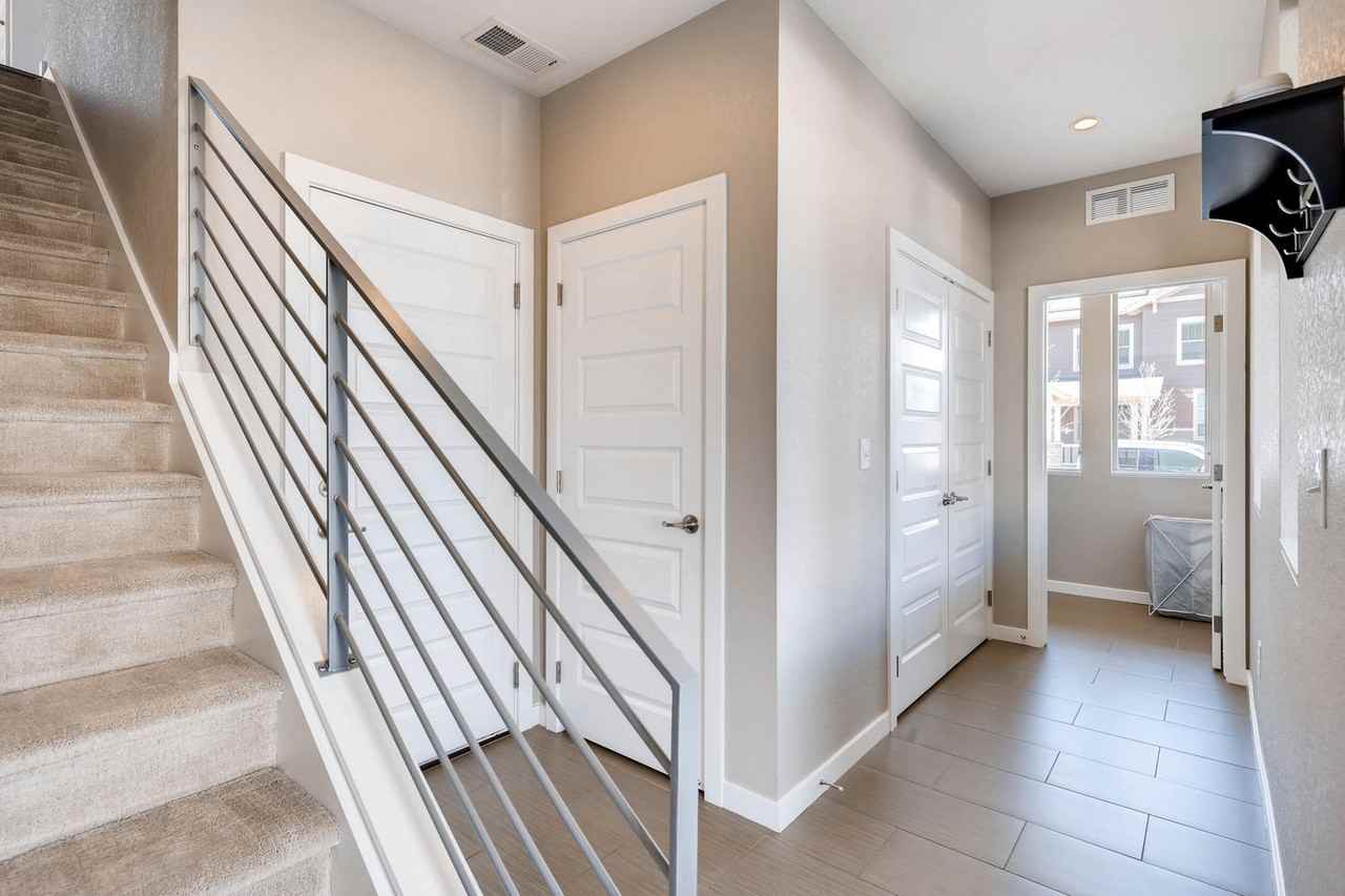 9006 E 50th Ave - Photo 4 of 24