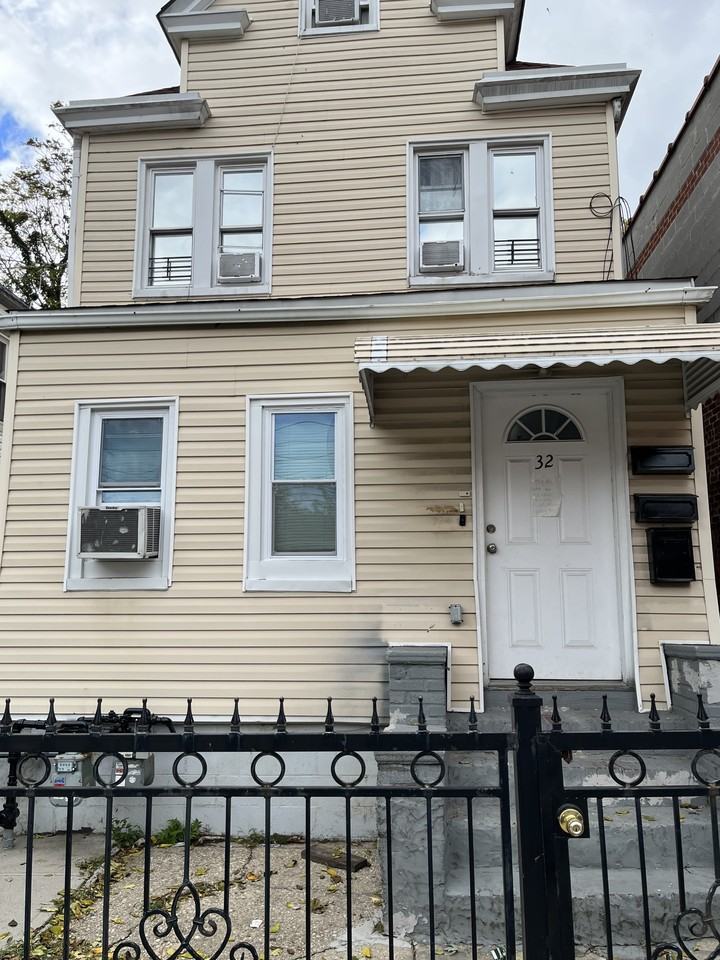 32 N Bond St #NA - Photo 2 of 13