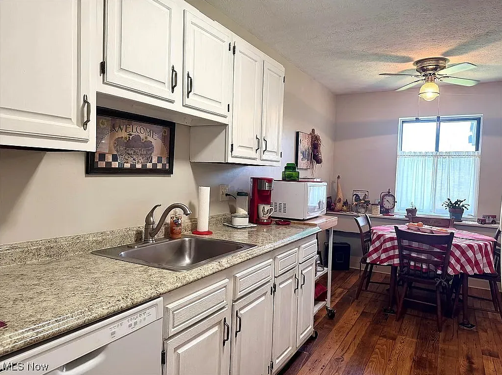 27441 Westown Blvd #1811 - Photo 3 of 8