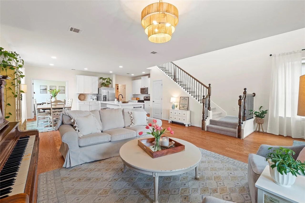 266 Diamond Point Dr #NA - Photo 5 of 34