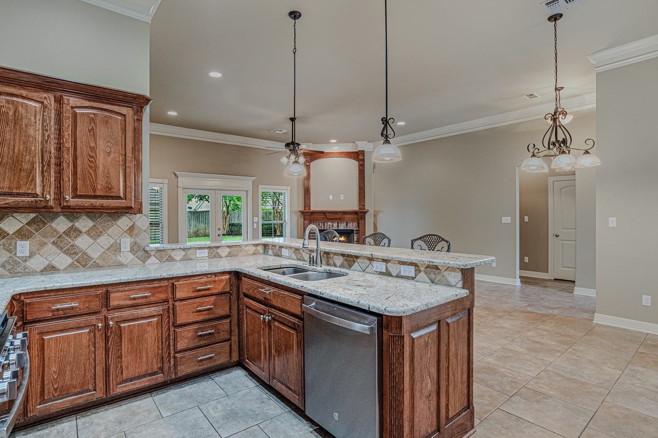 713 Saint Martin Ln #NA - Photo 7 of 20