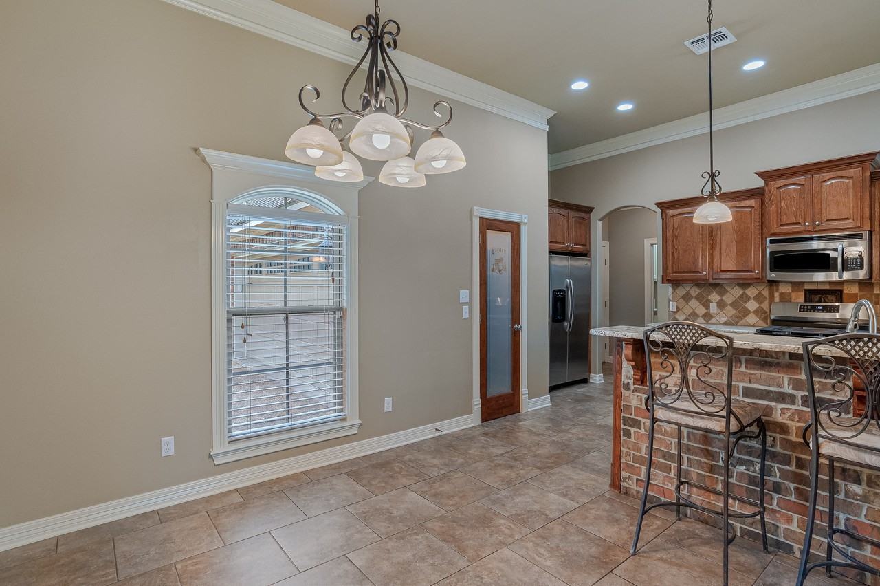 713 Saint Martin Ln #NA - Photo 6 of 20
