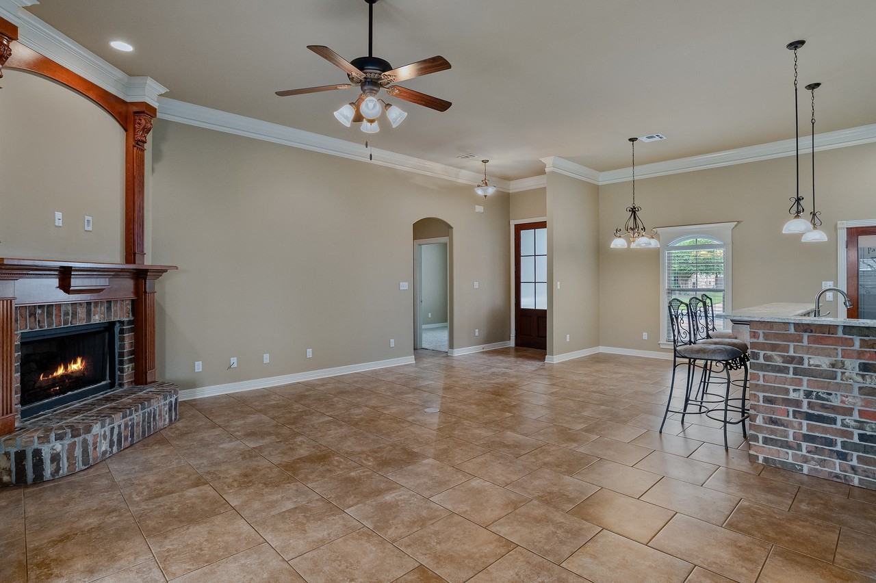 713 Saint Martin Ln #NA - Photo 5 of 20