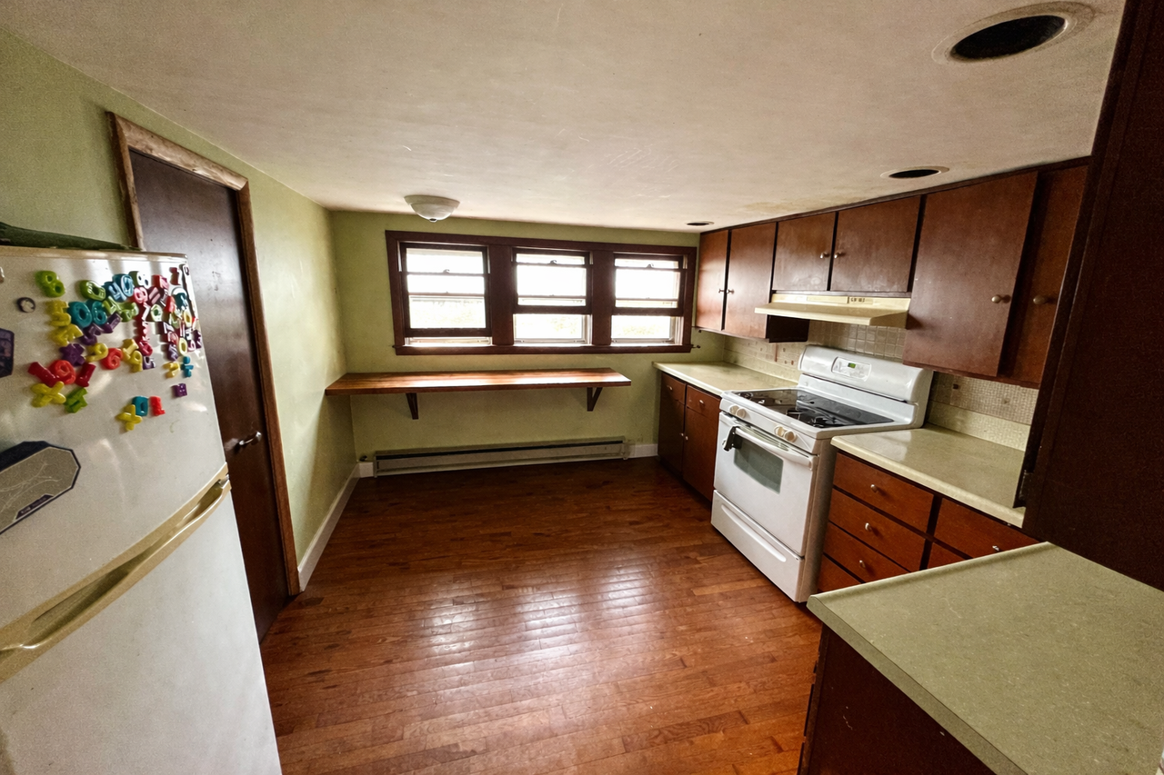 713 S State St #NA - Photo 2 of 7