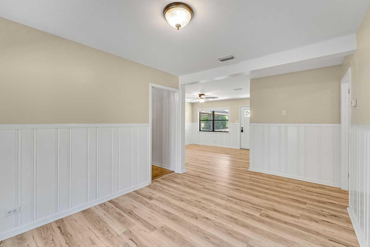 4633 N Lakewood Dr #NA - Photo 4 of 25