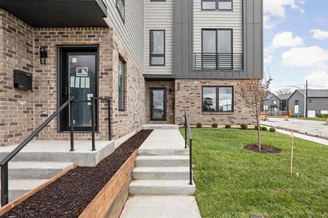 322 N Summit St #4 - Photo 4 of 41
