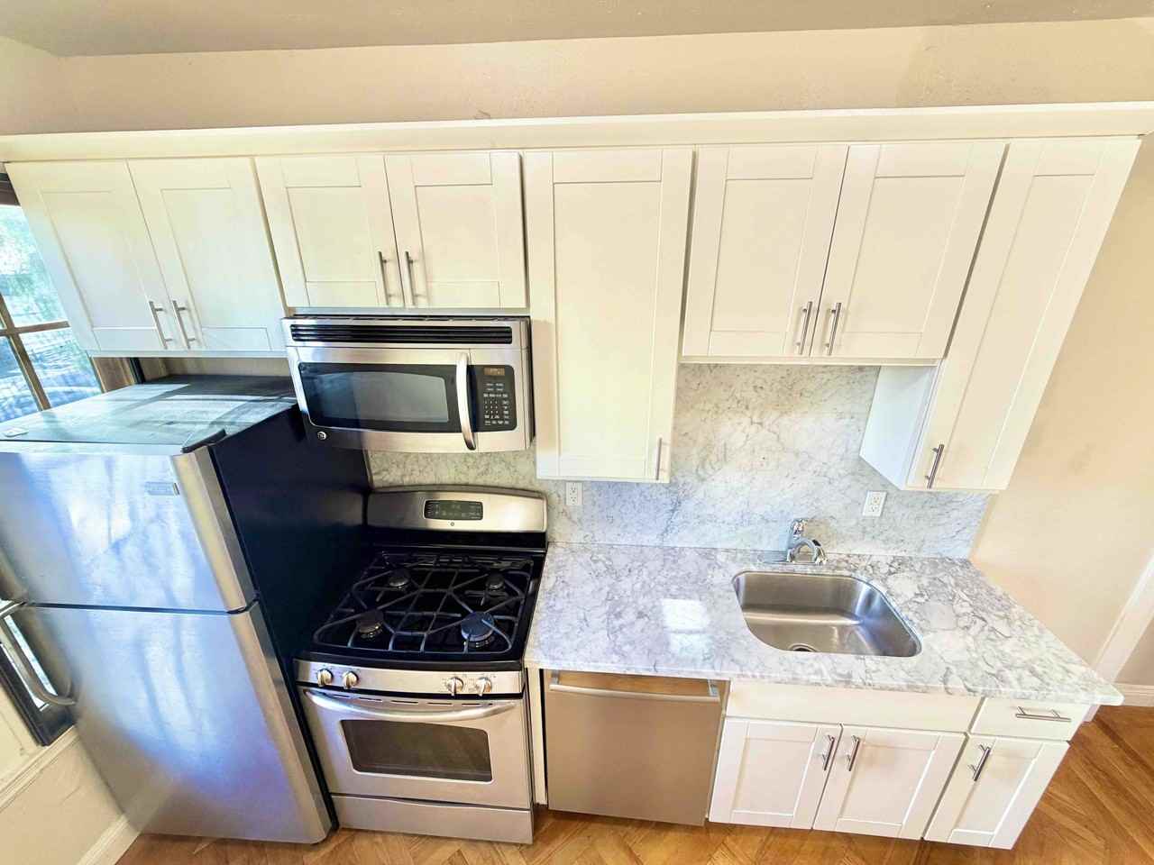 3140 21st St #103A - Photo 6 of 17