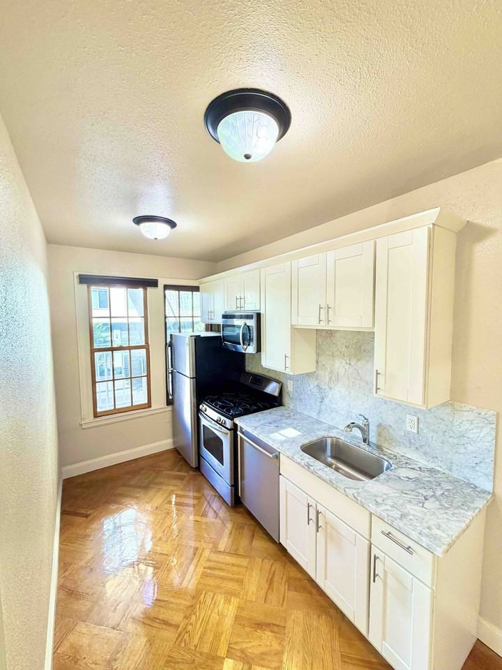 3140 21st St #103A - Photo 7 of 17