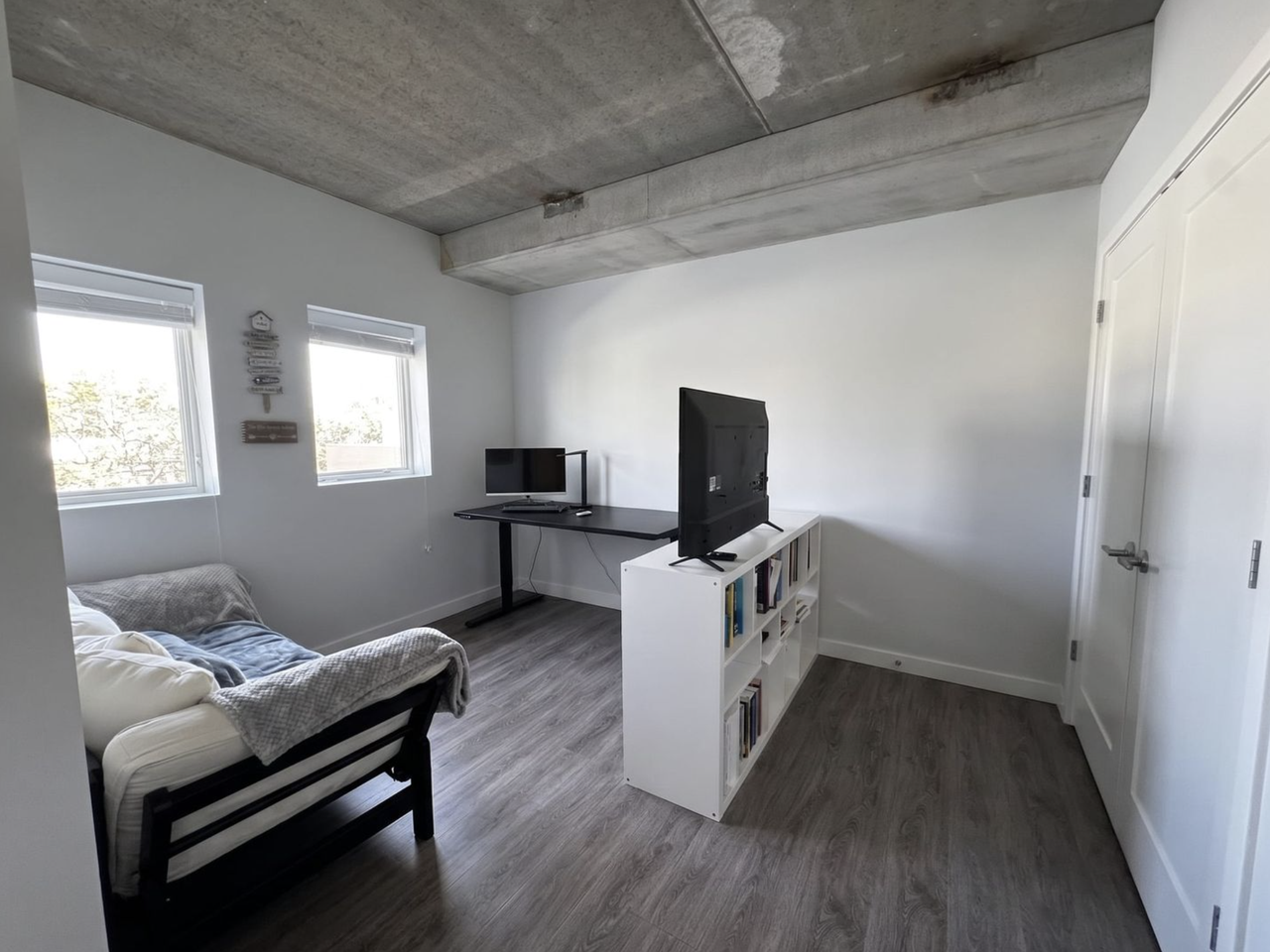 1323 W Morse Ave #709 - Photo 7 of 18