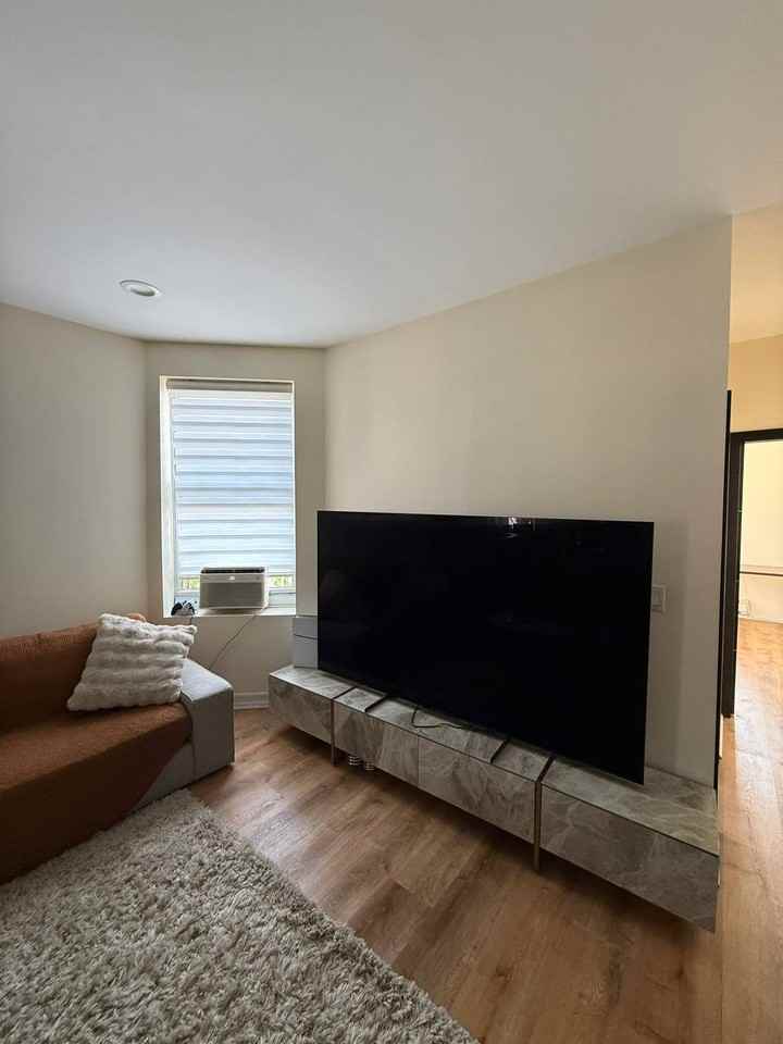 47th St #6 - Photo 5 of 12