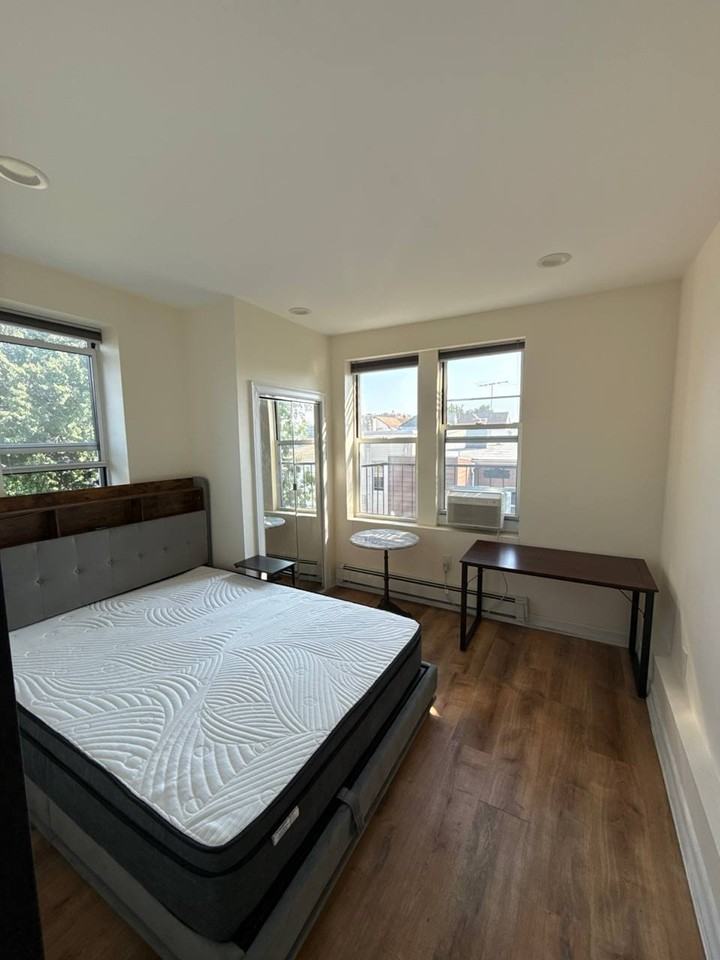 47th St #6 - Photo 6 of 12
