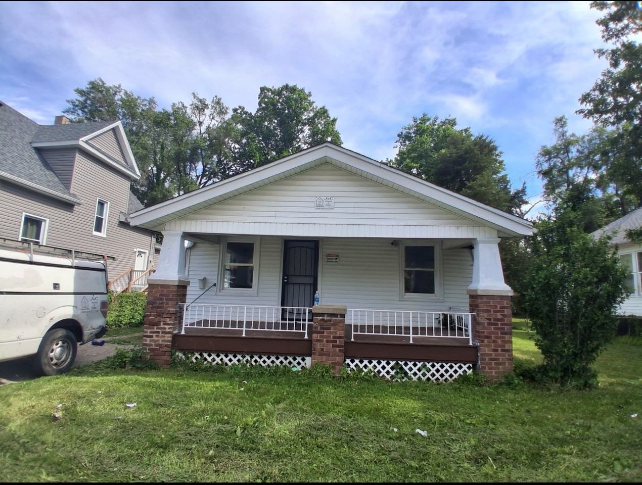 813 E Lawrence St #NA