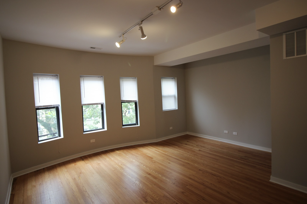 6449 N Claremont Ave #3 - Photo 2 of 12