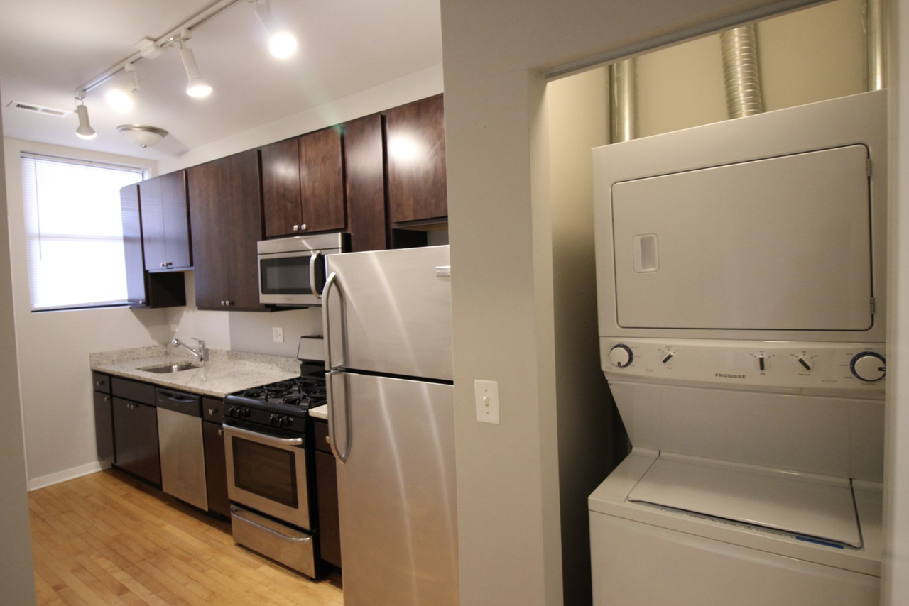 6449 N Claremont Ave #3 - Photo 6 of 12