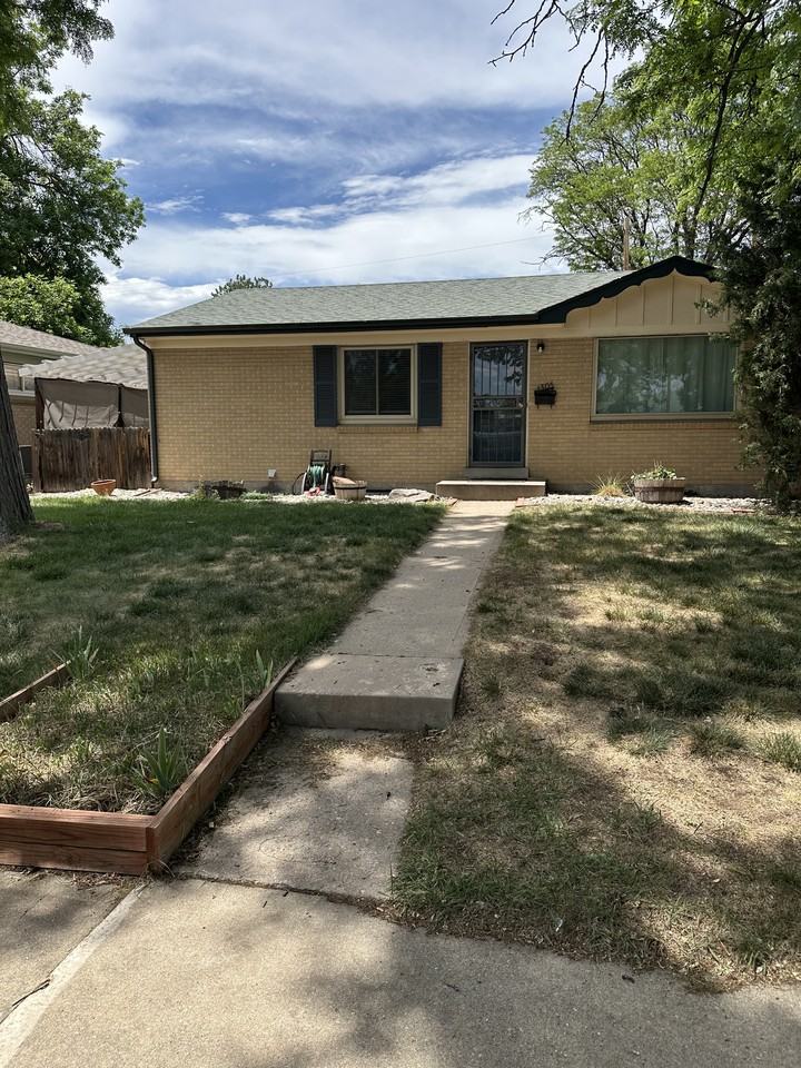 1305 S Benton St #NA - Photo 3 of 30