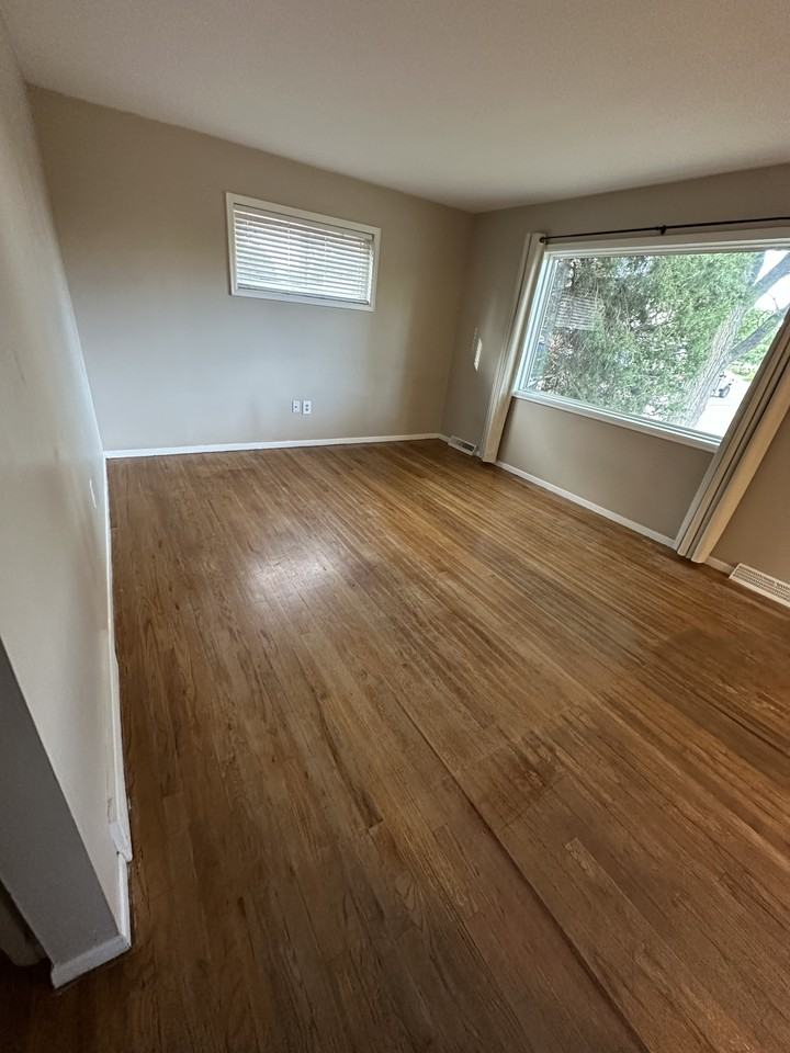 1305 S Benton St #NA - Photo 5 of 30