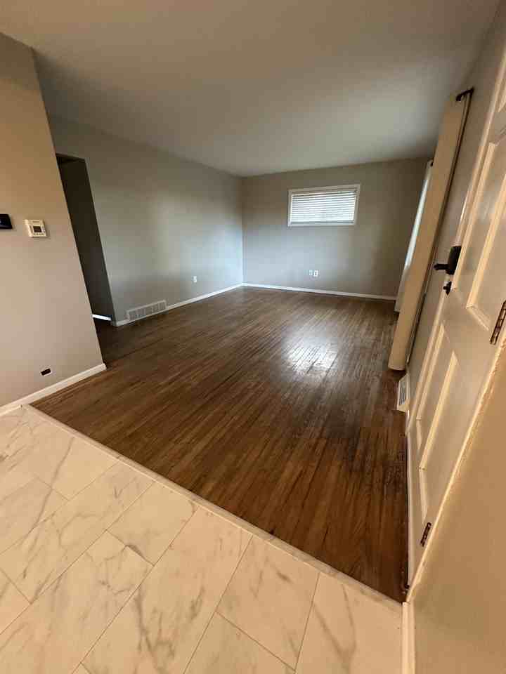 1305 S Benton St #NA - Photo 6 of 30
