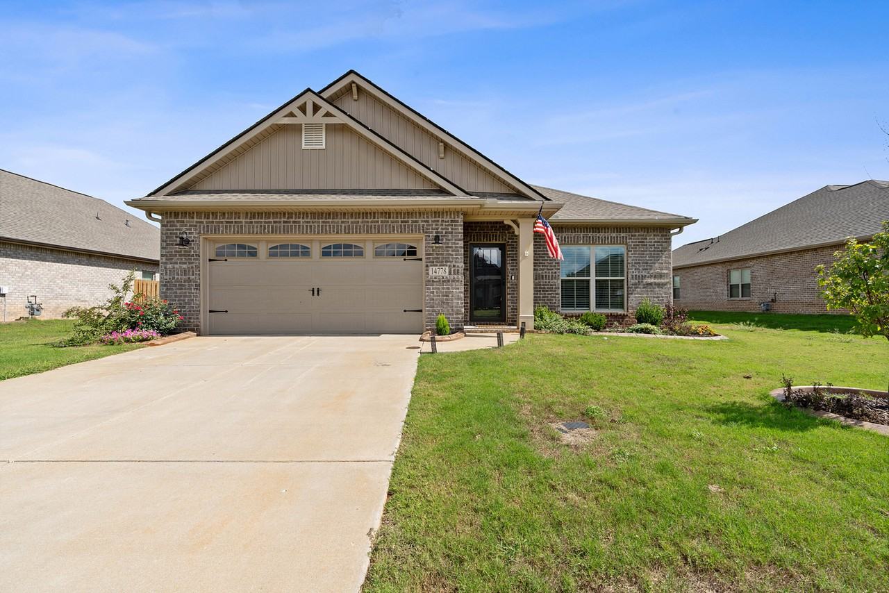 14778 Greenleaf Dr - Photo 4 of 21