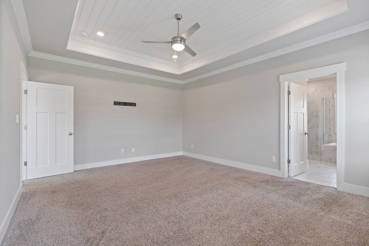 14778 Greenleaf Dr - Photo 2 of 21