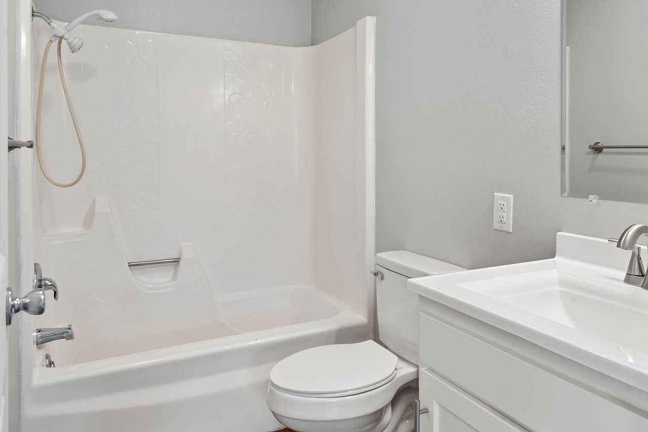 The District Apartments - Photo 2 of 26