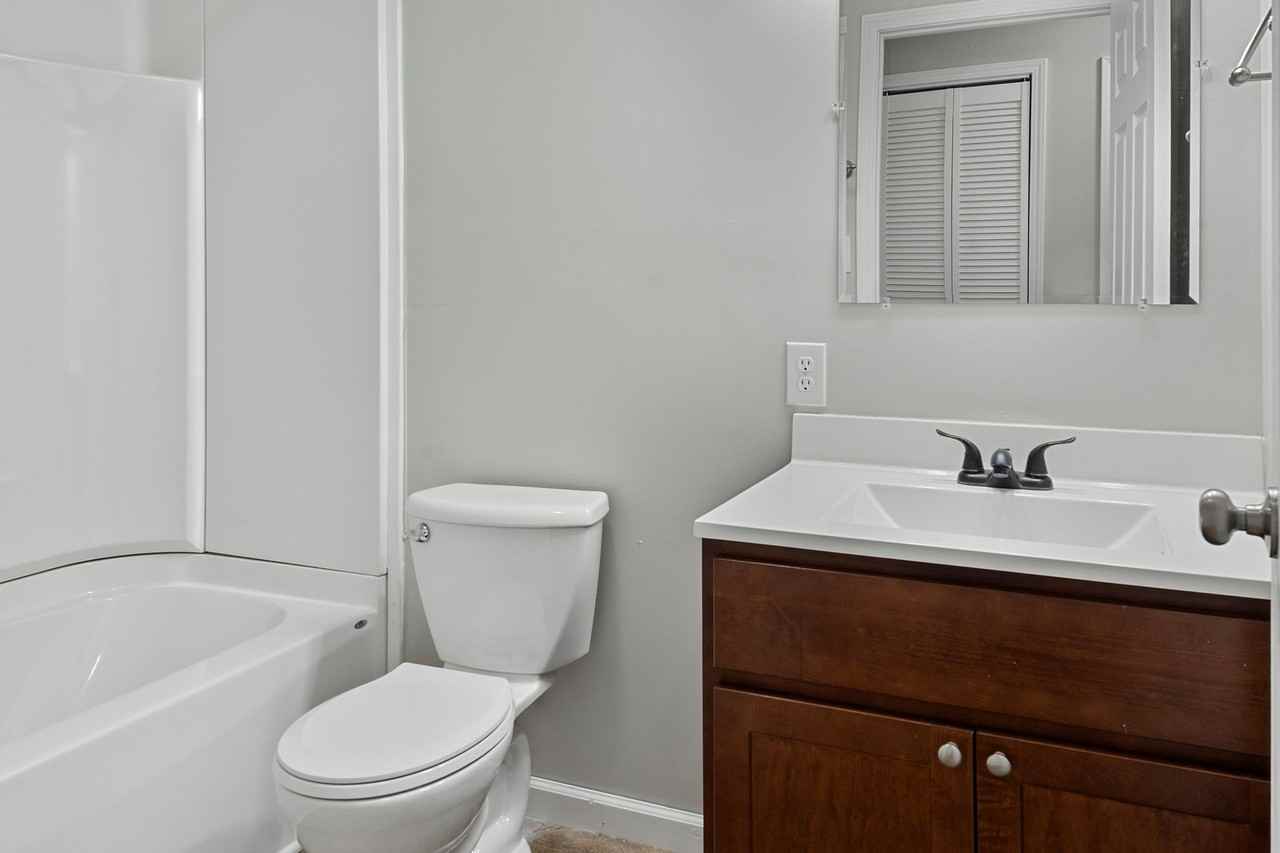 The District Apartments - Photo 6 of 26