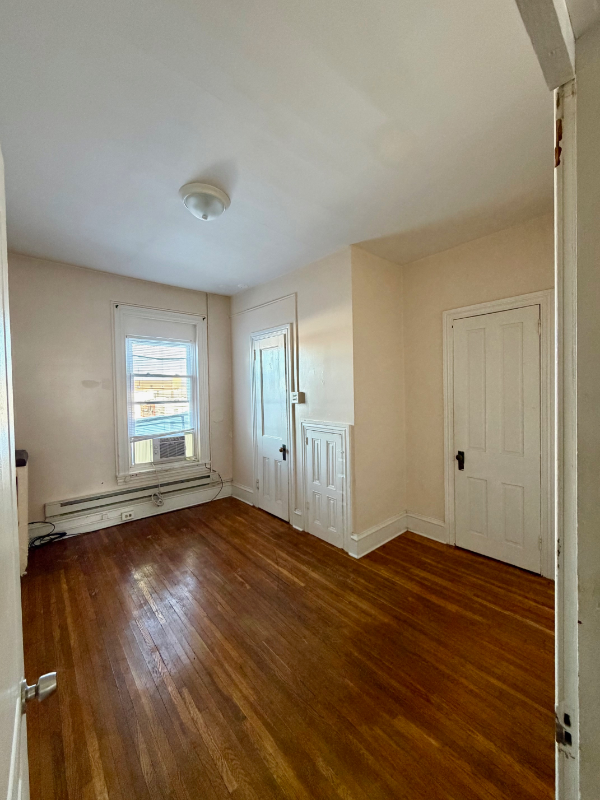837 Washington St #3 - Photo 4 of 4