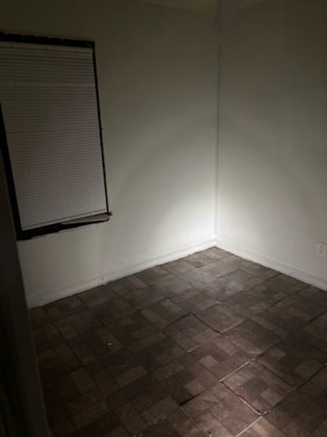 20438 Russell St - Photo 5 of 14