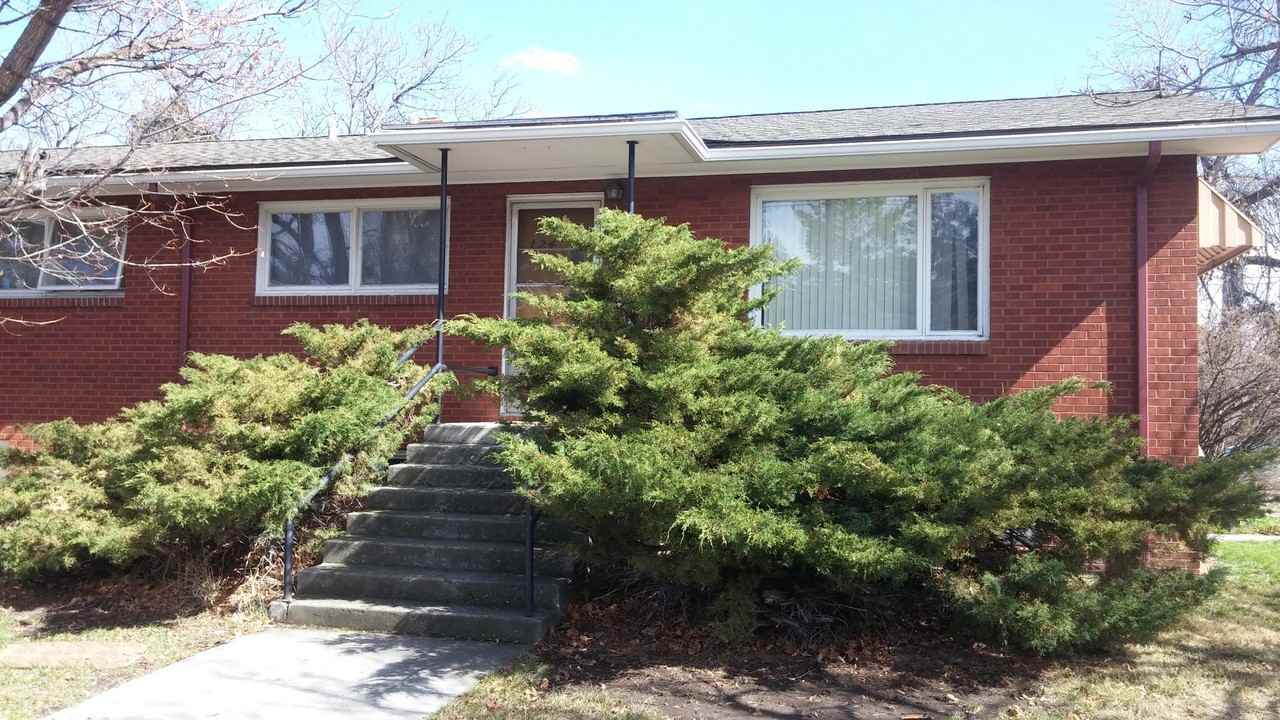 124 S 11th Ave - Photo 3 of 11