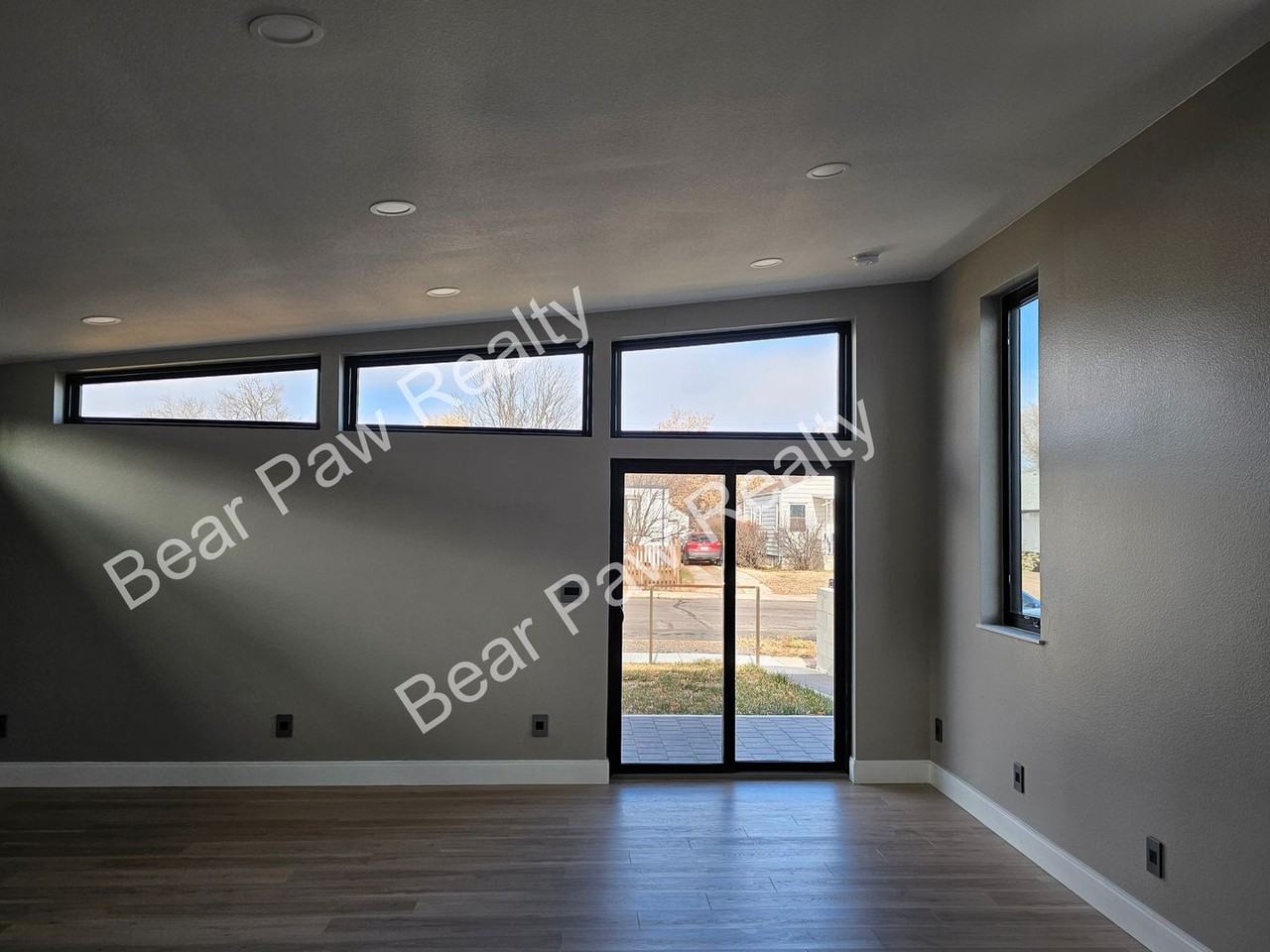 1615 E 22nd St - Photo 3 of 12