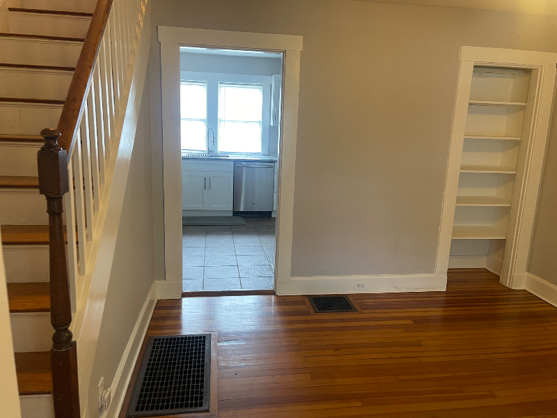 6637 Murray Ave - Photo 5 of 18