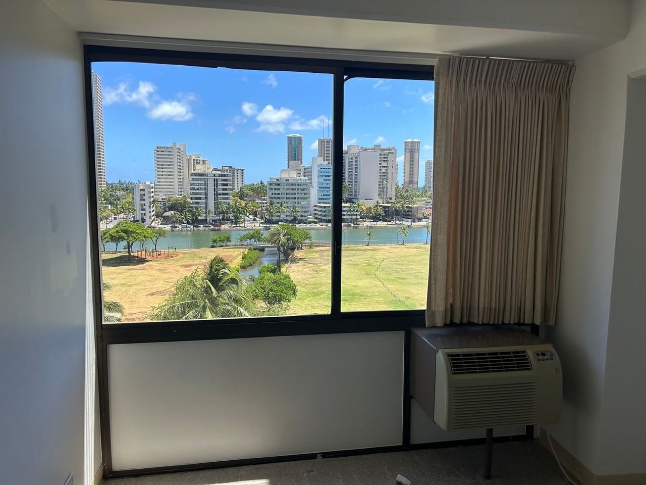2333 Kapiolani Blvd #810 - Photo 6 of 18