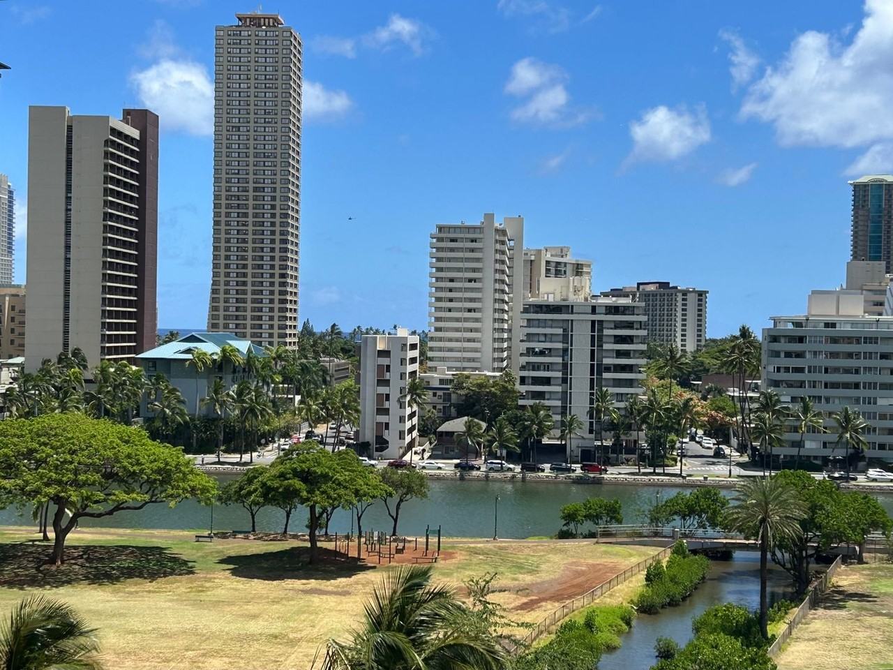 2333 Kapiolani Blvd #810 - Photo 4 of 18