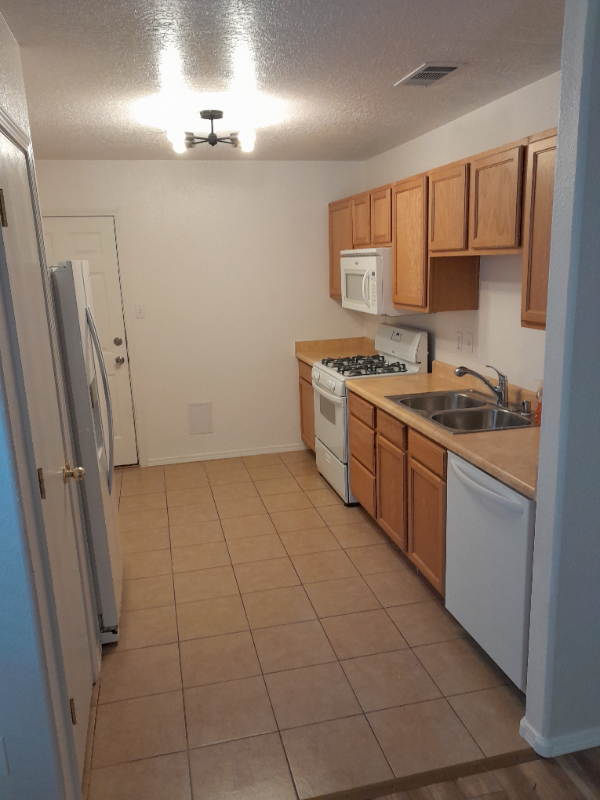 4092 Sandia Vista Rd - Photo 6 of 27