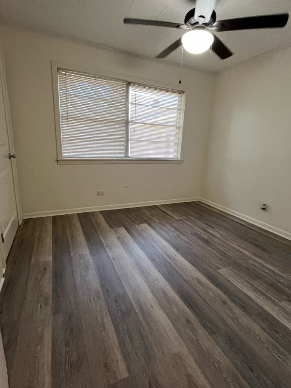 608 Angers St - Photo 4 of 7