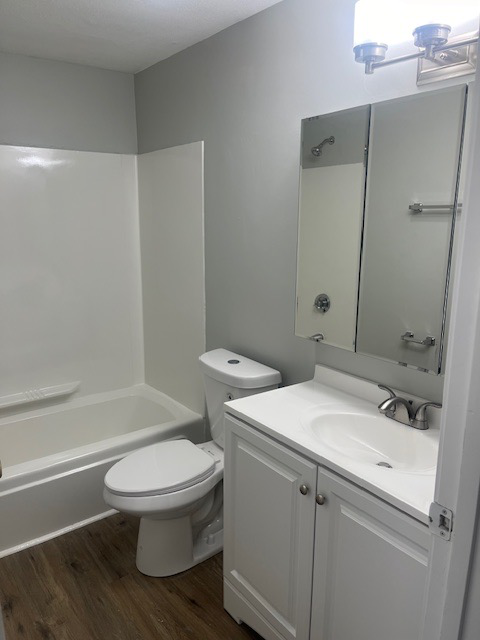 33 Exeter Rd - Photo 3 of 11