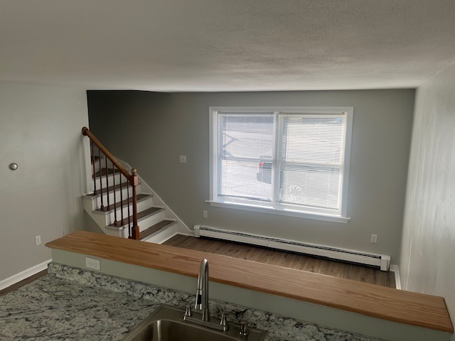 33 Exeter Rd - Photo 6 of 11
