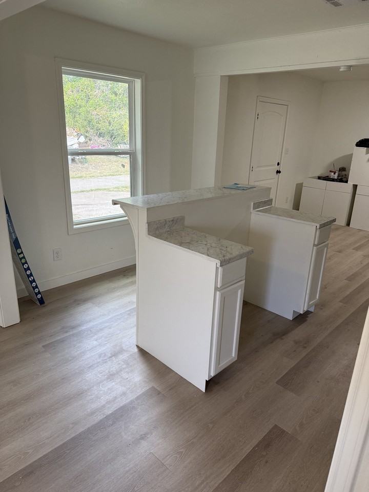 801 E Mitchell St - Photo 3 of 14