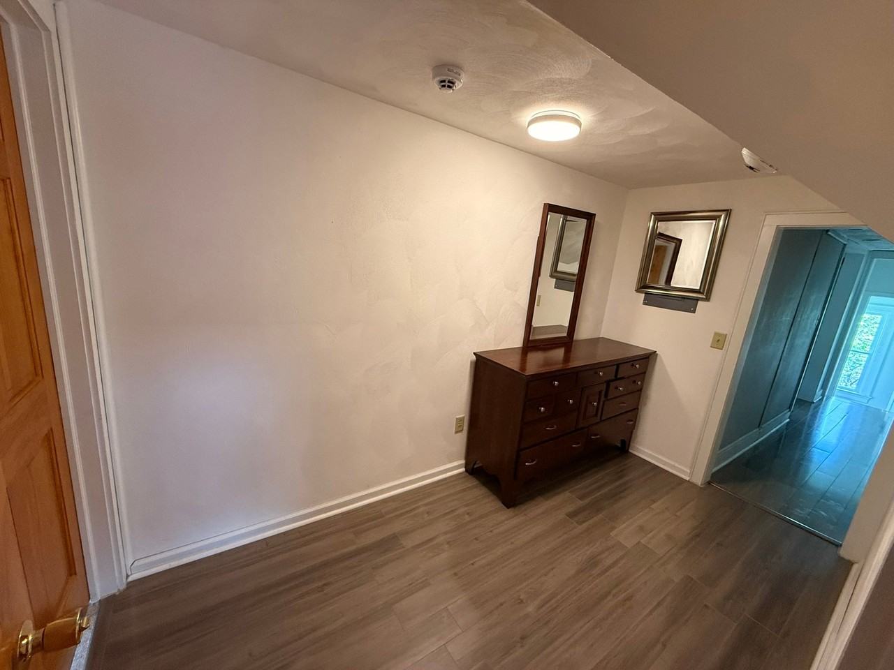 46 Riverside Dr - Photo 6 of 9