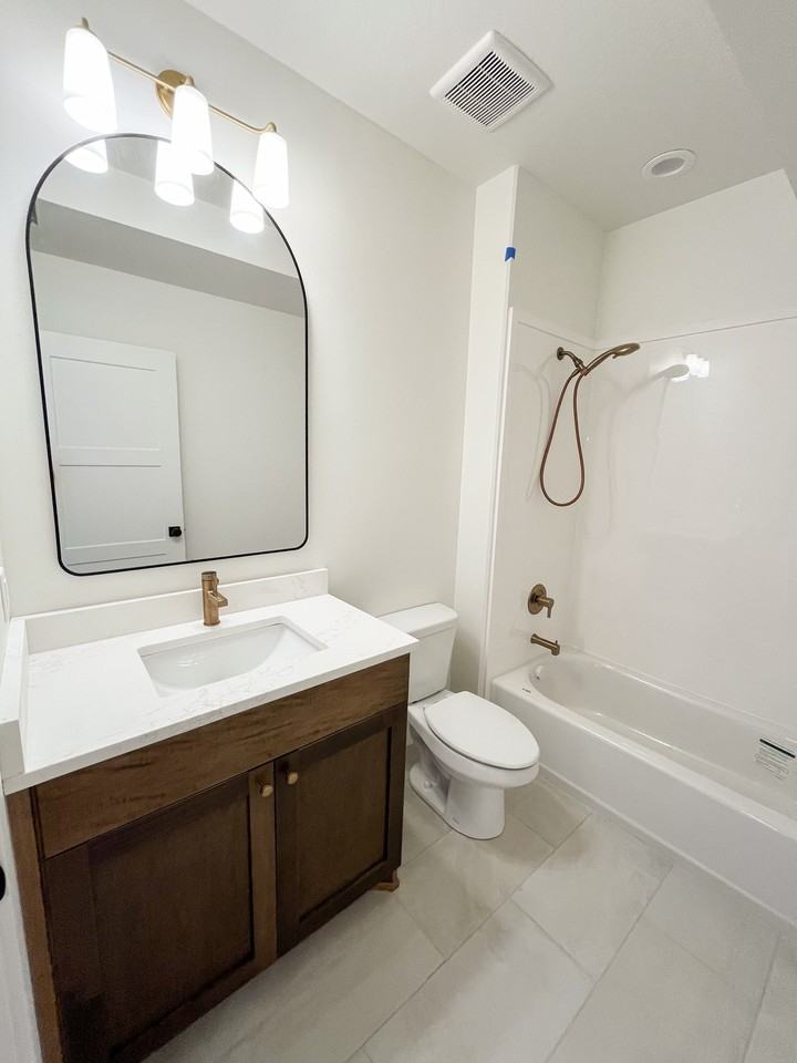 1776 E Canyon Ridge Dr - Photo 5 of 8
