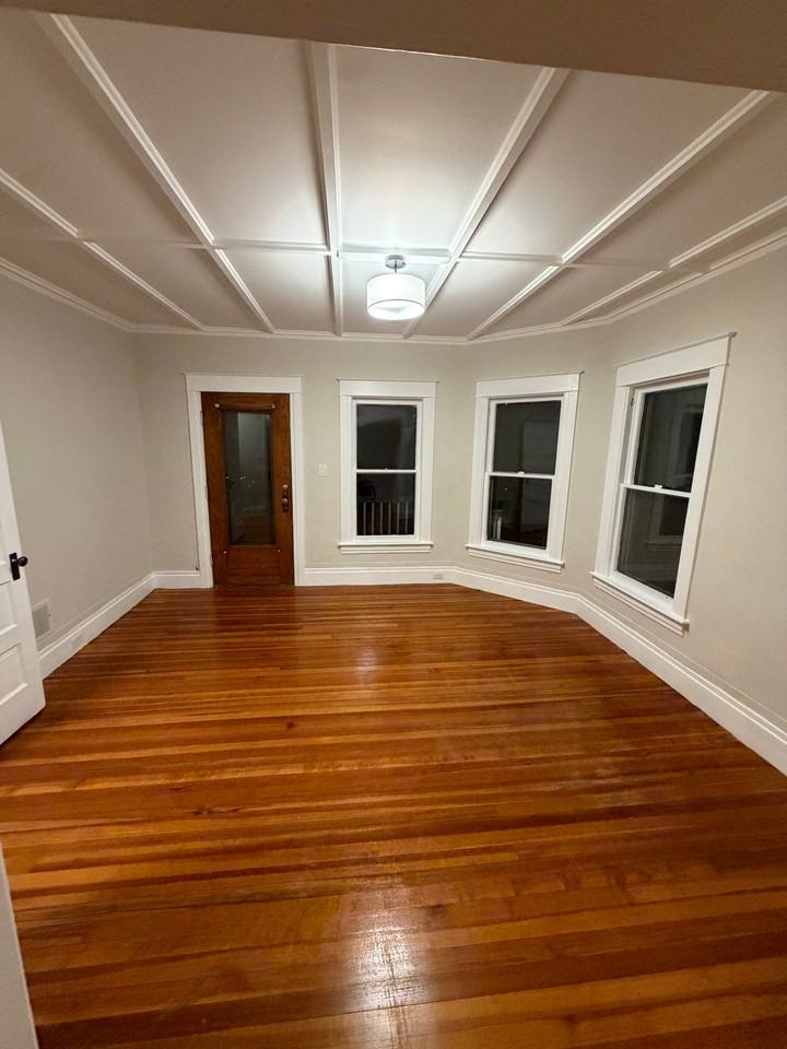 68 W Notre Dame St #B - Photo 2 of 6