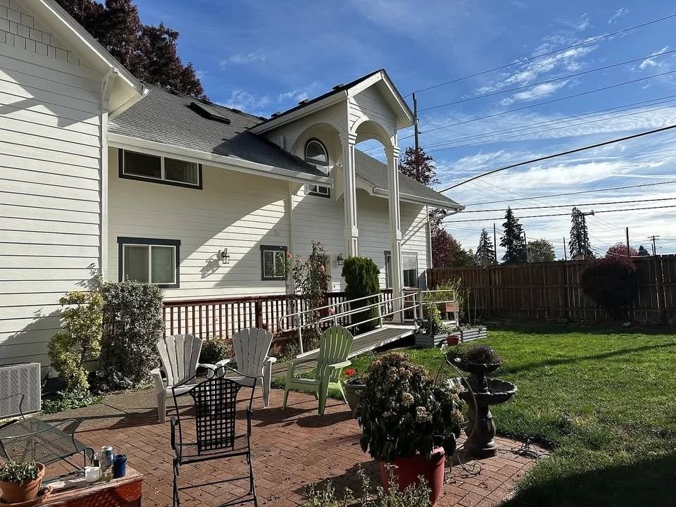 3289 3rd St - Photo 2 of 9