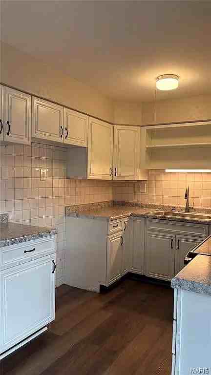 1072 Prigge Rd - Photo 3 of 9