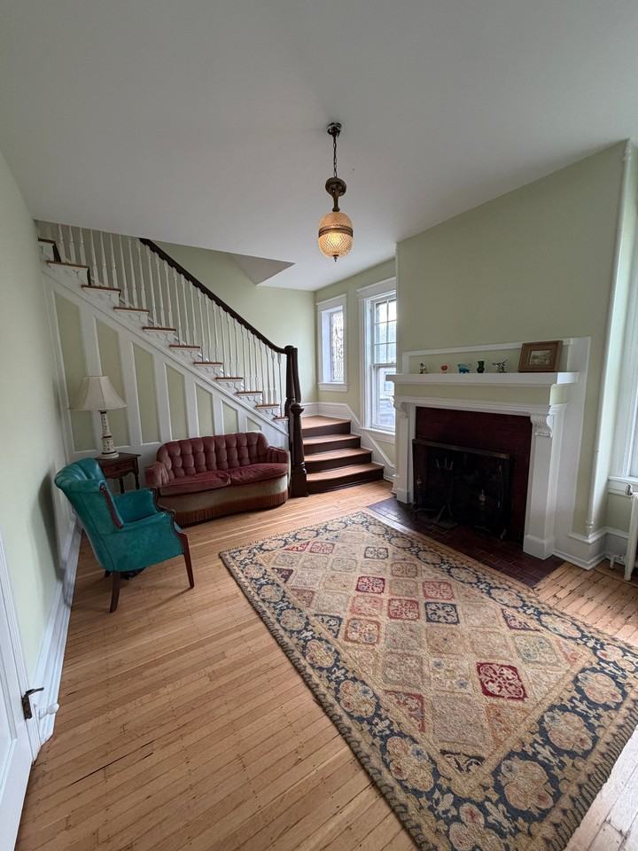 724 Main St #3 - Photo 2 of 19
