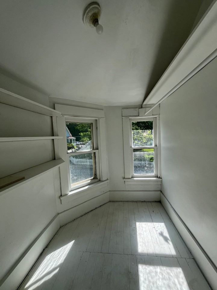 11687 Peckham St - Photo 5 of 11