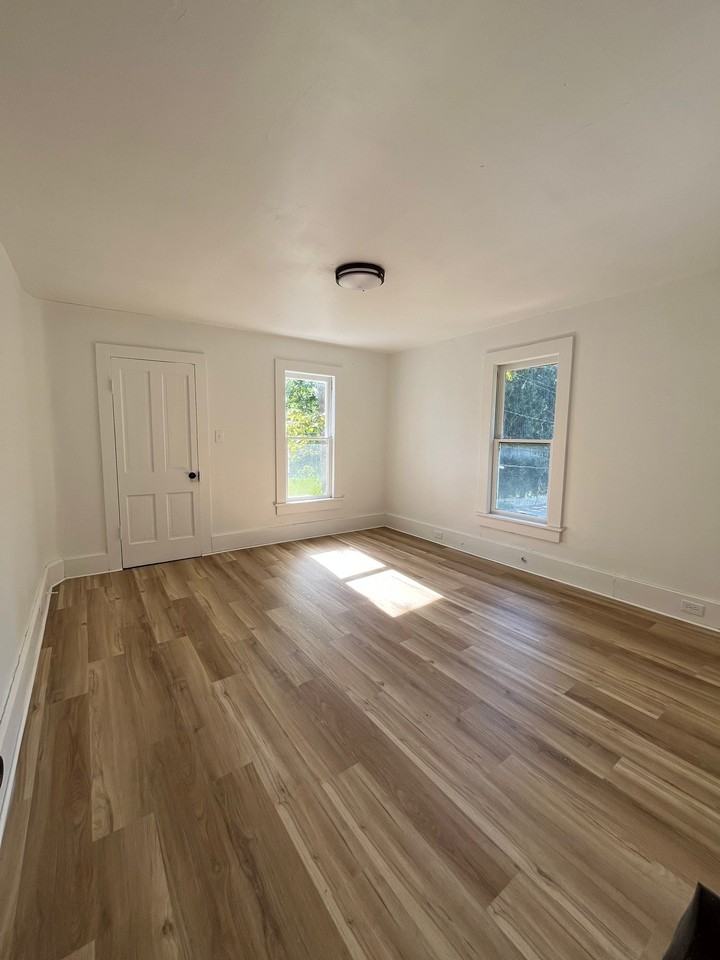 11687 Peckham St - Photo 6 of 11