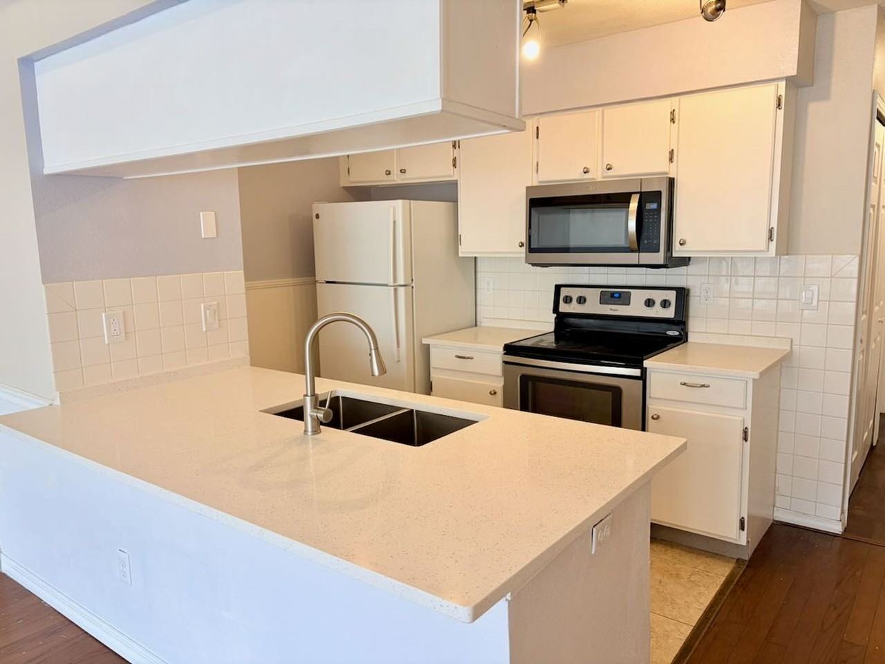 2010 Royal Bay Blvd - Photo 6 of 15