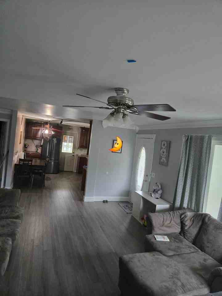 116 Leeland Rd - Photo 4 of 21