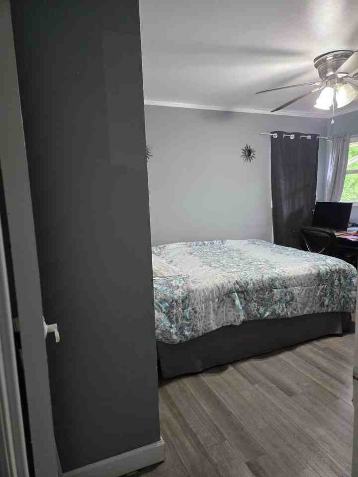 116 Leeland Rd - Photo 7 of 21