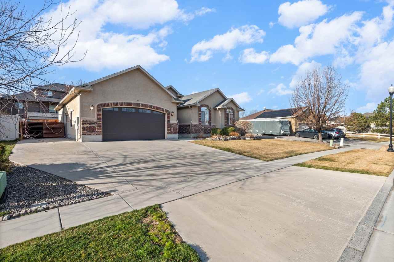 483 W Rolling Sage Way - Photo 4 of 20